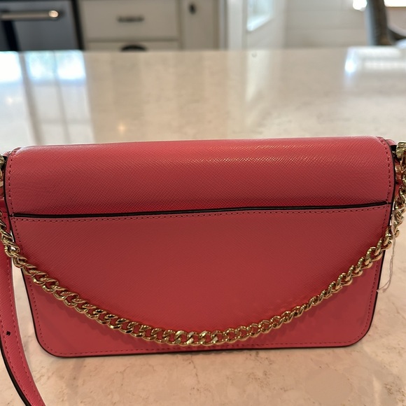 Kate Spade Madison Willow Mini Flap Crossbody. - Picture 5 of 5